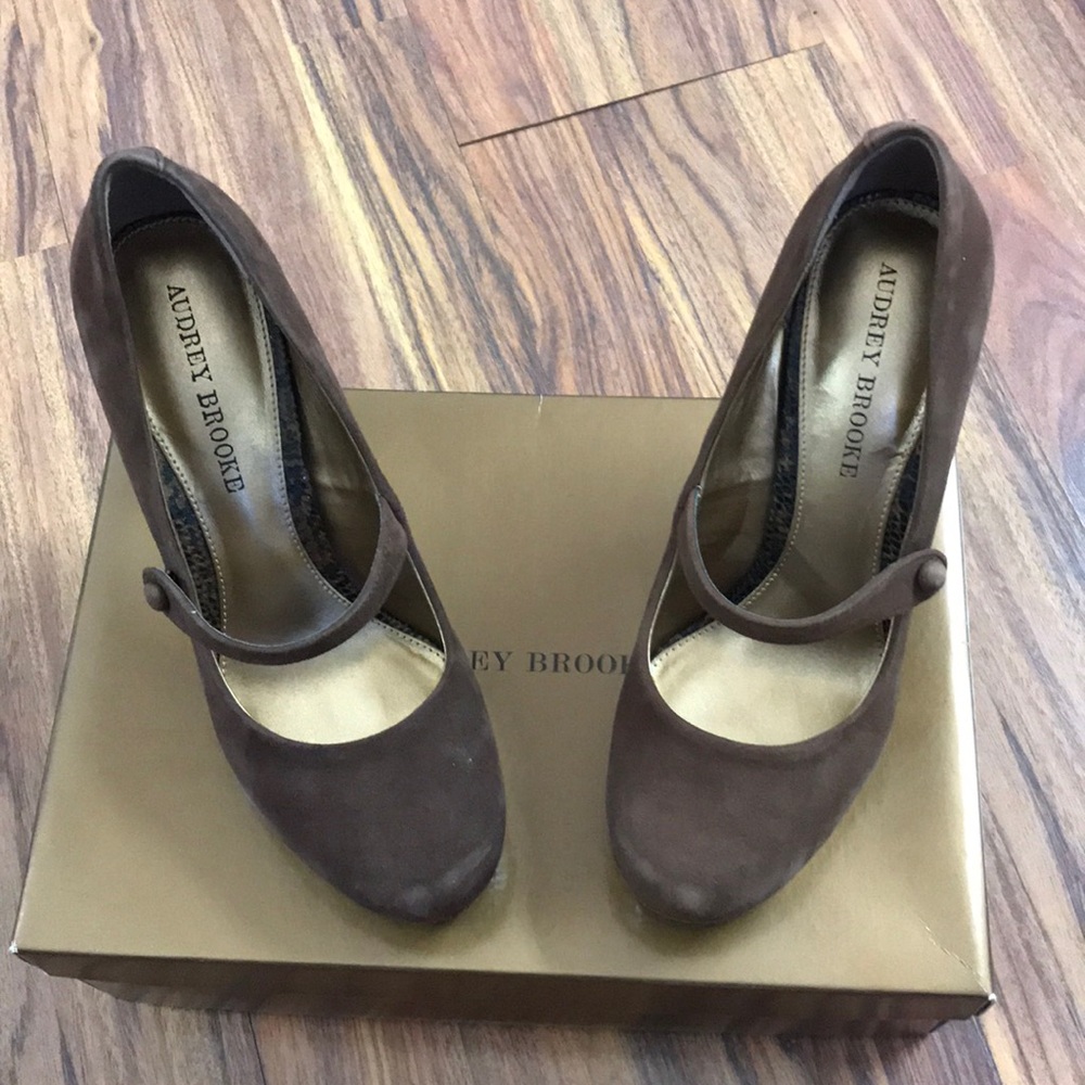 Audrey Brooke High Heels